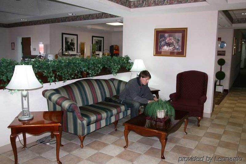 Hampton Inn Tullahoma Dalaman gambar