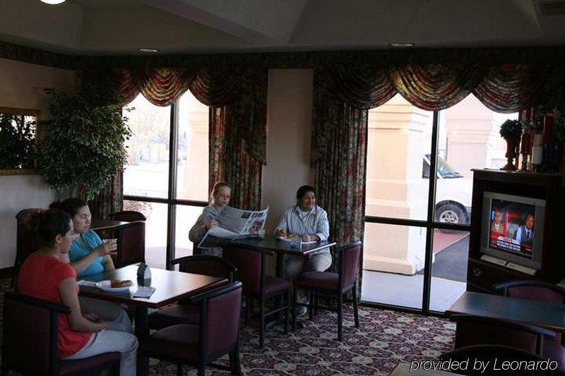 Hampton Inn Tullahoma Dalaman gambar